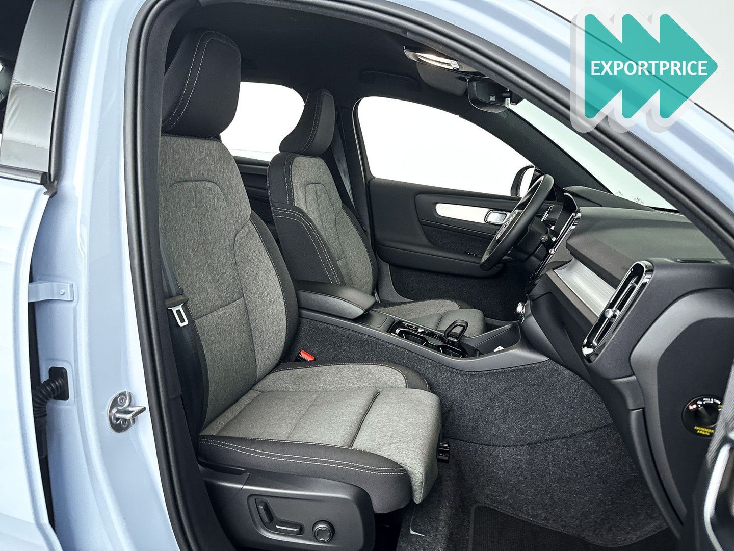 Volvo XC40 B4 Aut. Plus Dark | Stoel- en Stuurverwarmi