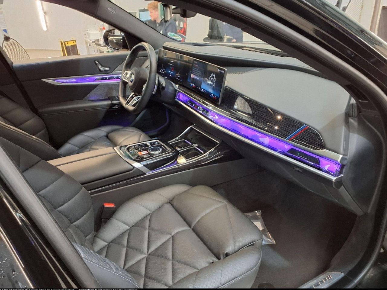 BMW 740d xDr M Sport Fond-Ent,StHz,SkyL,AHK,AktivL