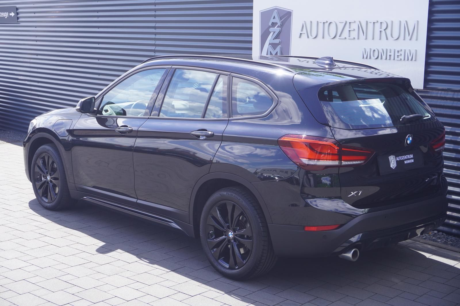 BMW X1 25E xDrive SPORT-LINE - Samsaru's Car Outlet