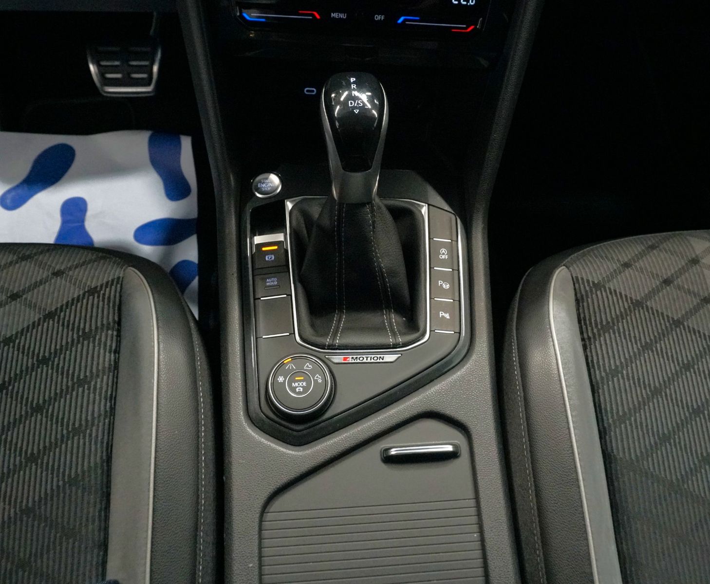 Volkswagen Tiguan R-Line 4Motion 2.0 TDI*IQ.Light*AHK*RfK
