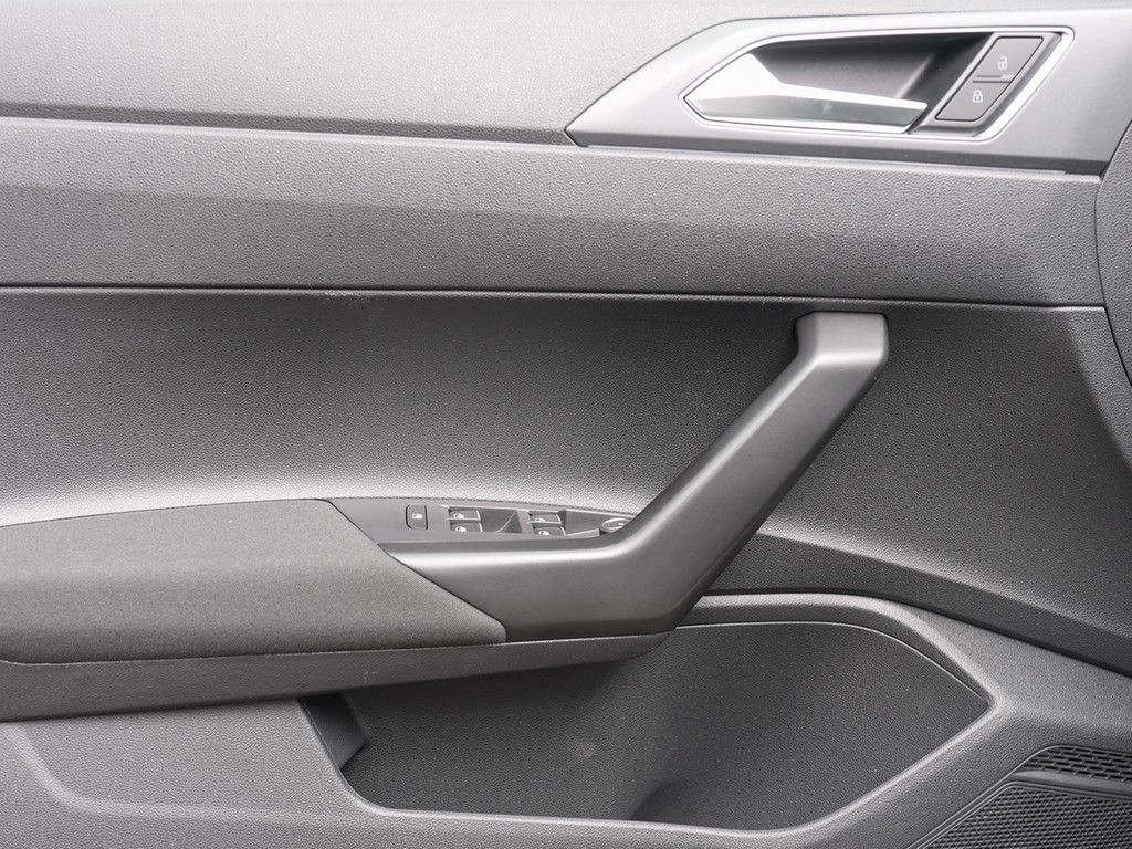 Volkswagen Taigo 1.0 TSI R-line - Samsaru's Car Outlet