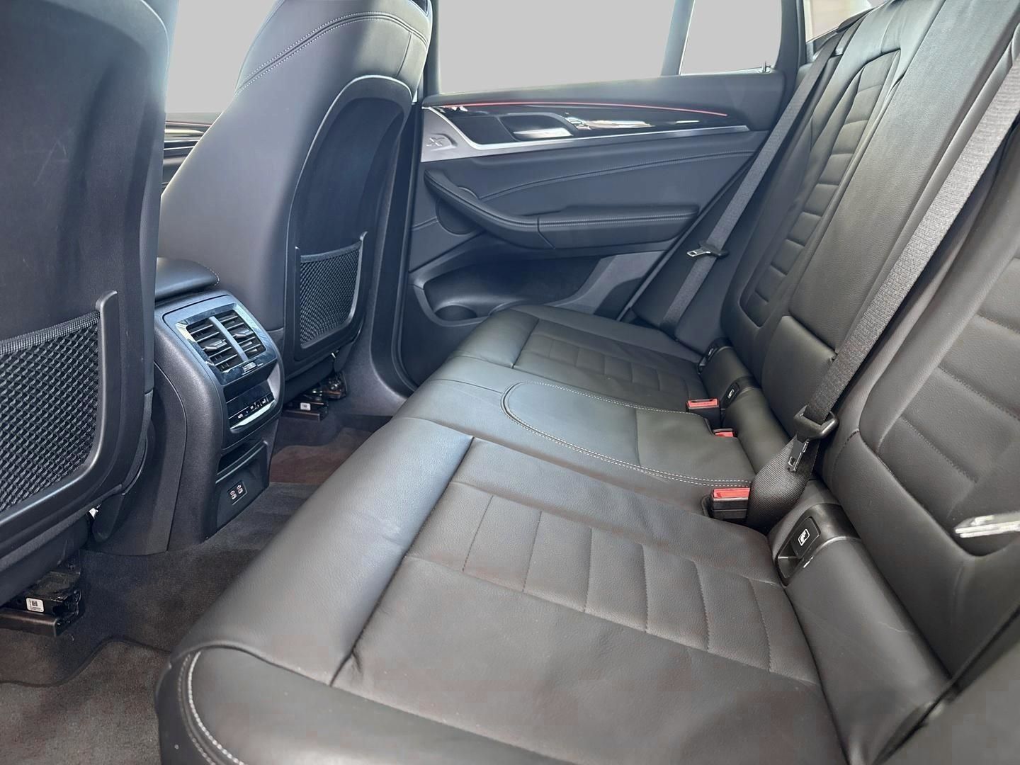 BMW X3 XDRIVE30E AHK-klappbar AHK Navi Leder Digital