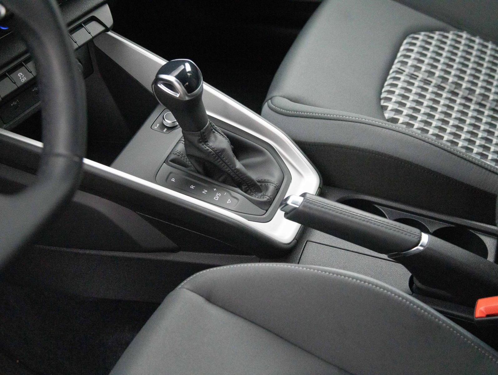 Audi A1 allstreet 30TFSI Stronic Sitzhzg GRA EPH DAB