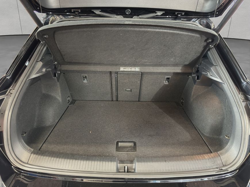 Volkswagen T-Roc 1.5 TSI DSG Black Style - Samsaru's Car Outlet