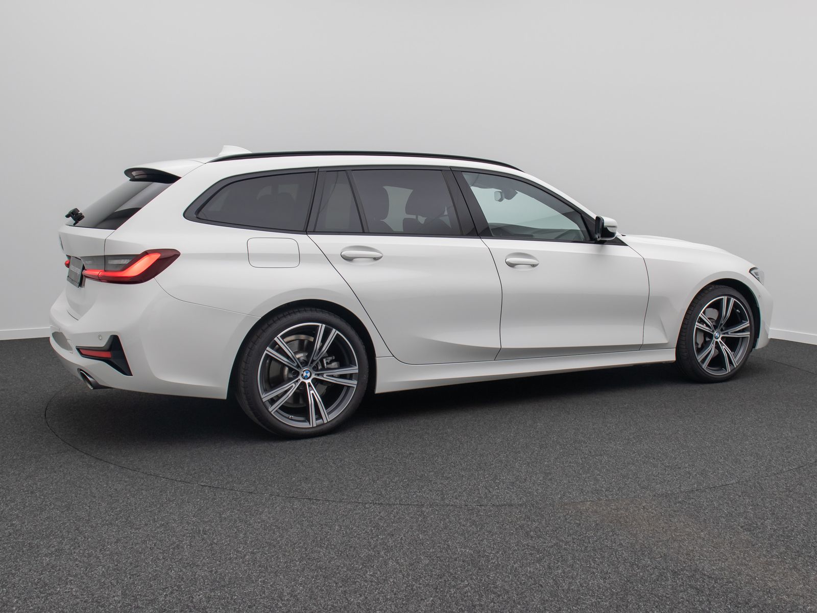 BMW 330i Sport Line - Samsaru's Car Outlet