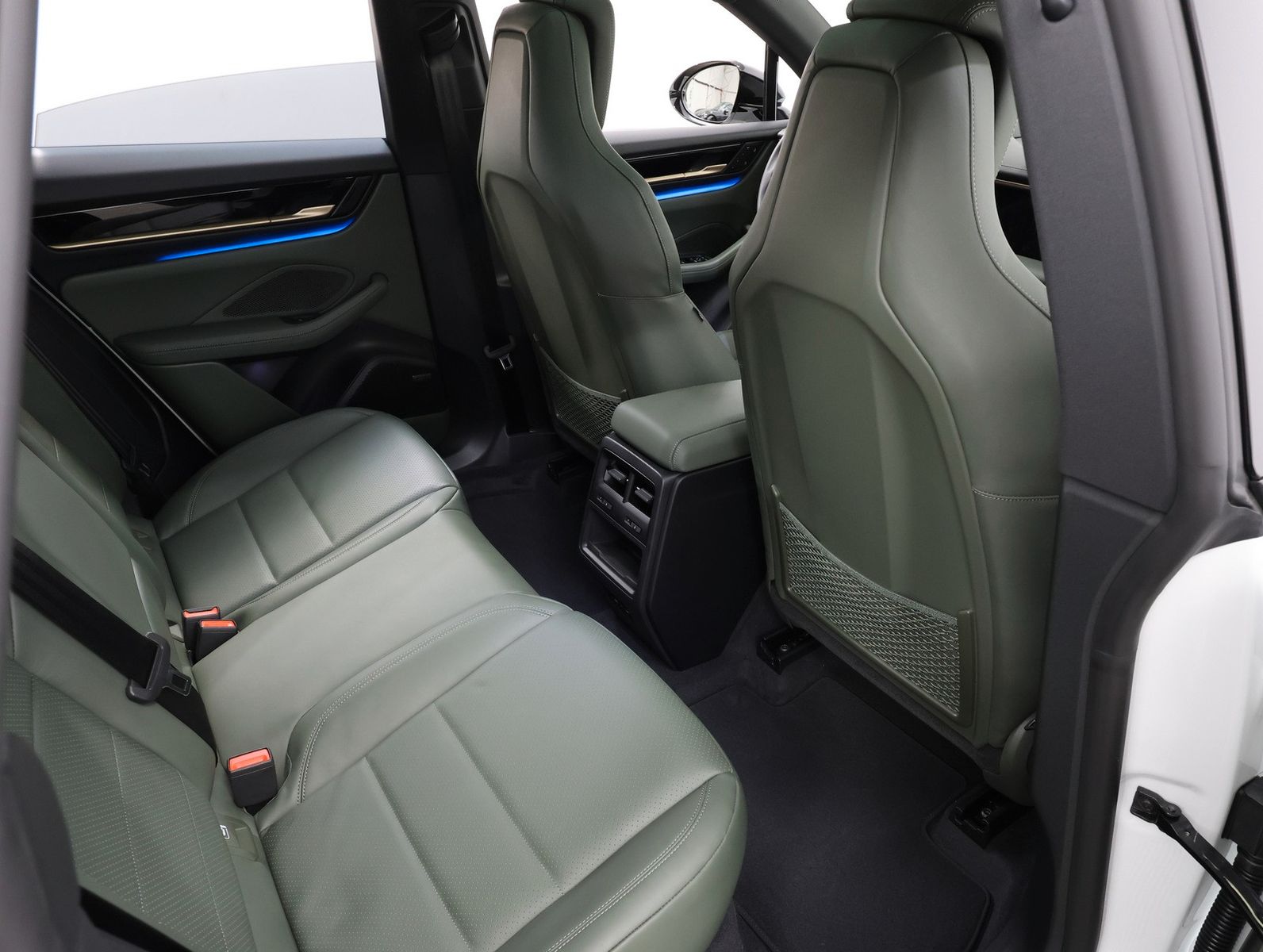 Porsche Macan Electric 4