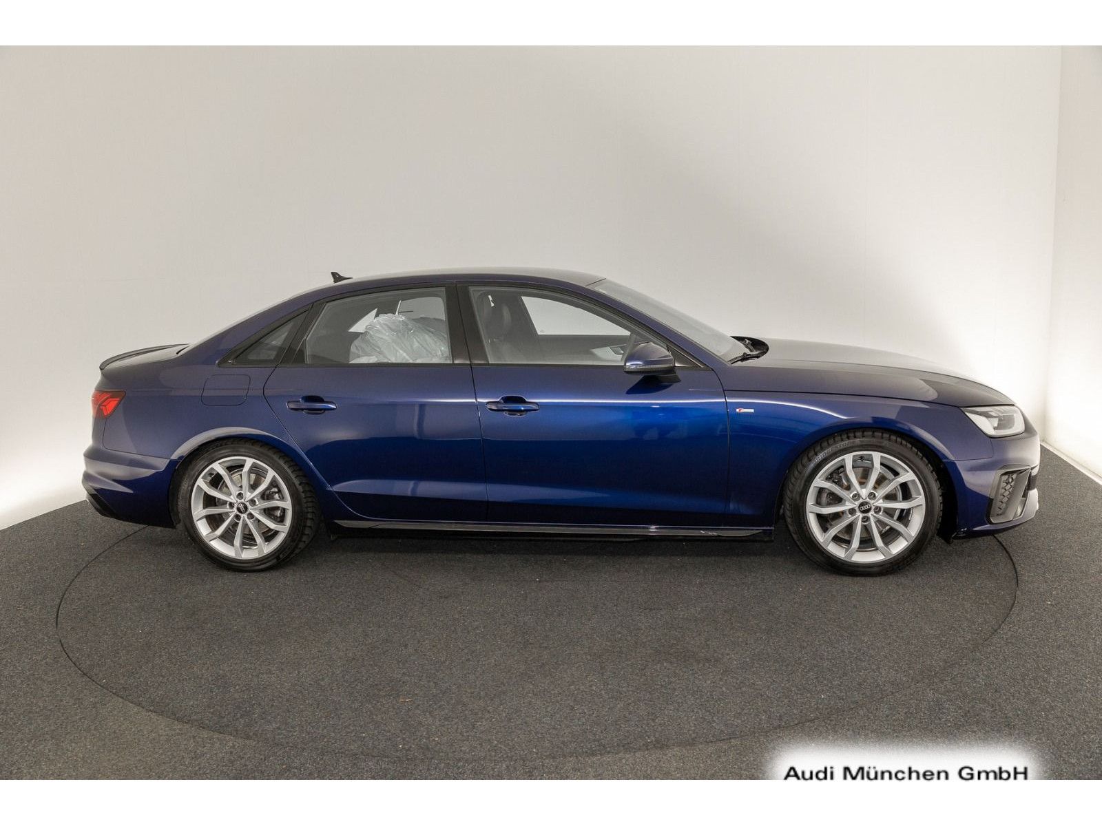 Audi A4 35 TFSI S tronic S line competition - Samsaru's Car Outlet