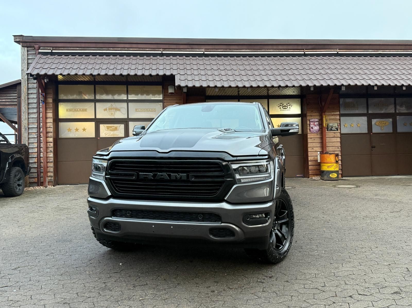 Dodge V8*4X4*AHK*NAVI*ROLLBAR*OFFROAD*LIFT*LED*SPORT*