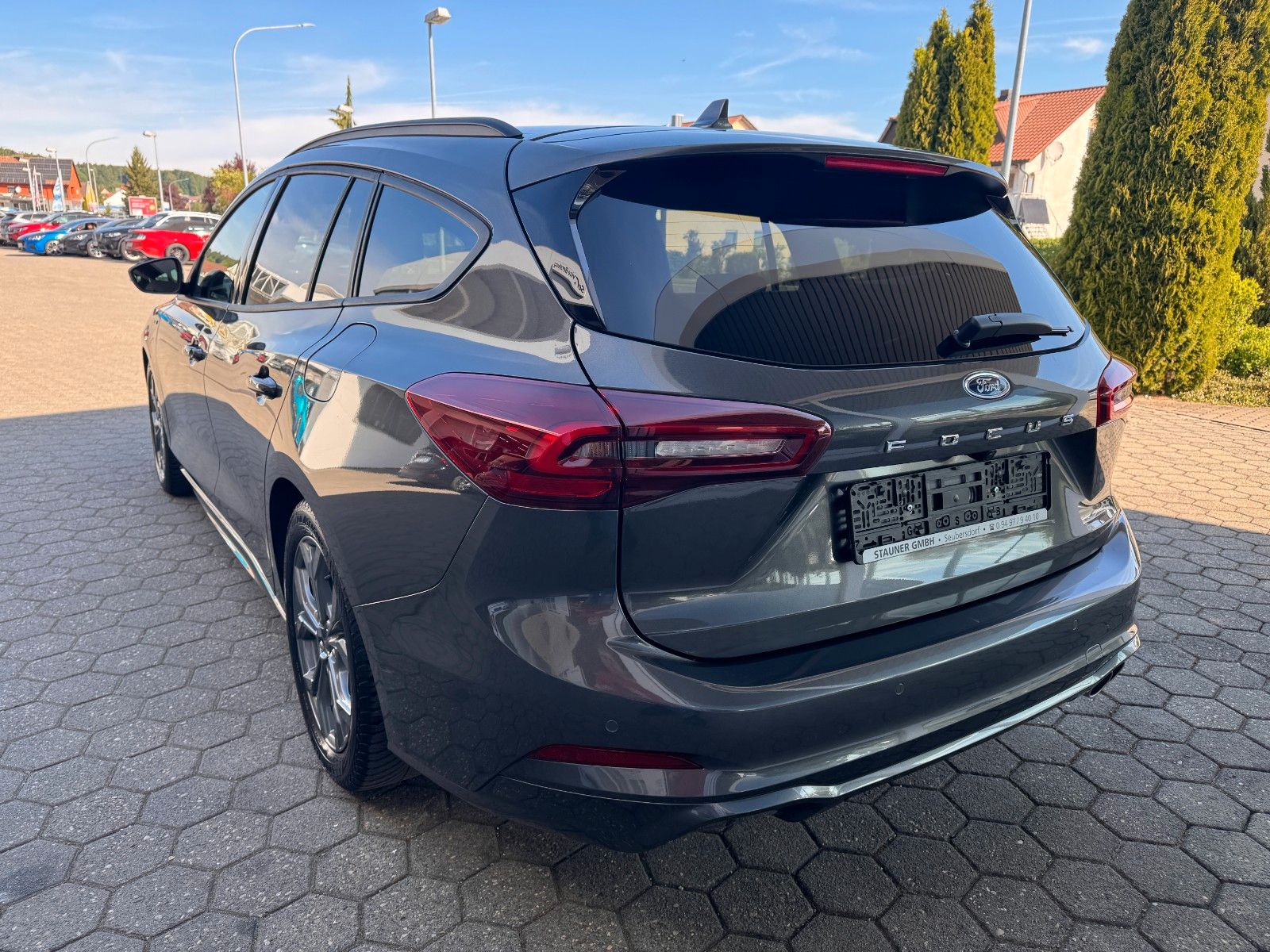 Ford Focus St-Line 1.5 Turnier ABSTEMP. KAMERA NAVI