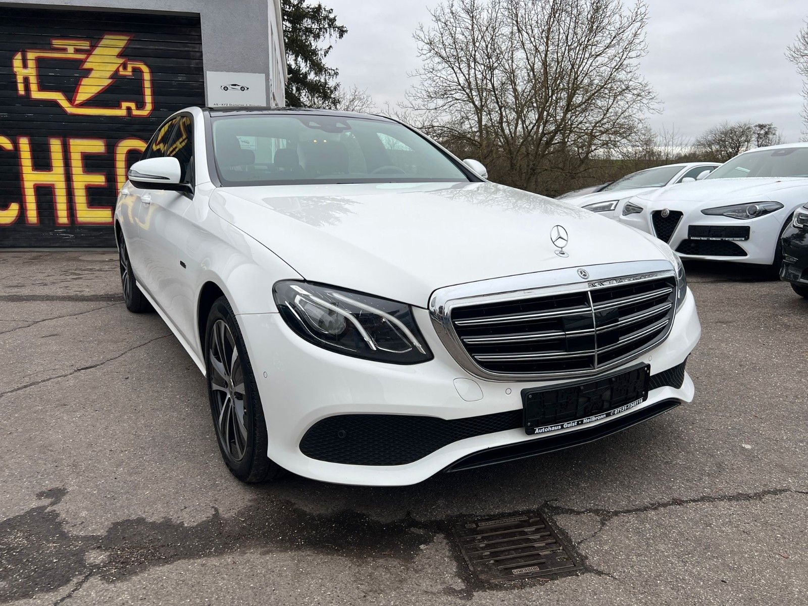 Mercedes-Benz E -Klasse Lim. E 300 de - Samsaru's Car Outlet