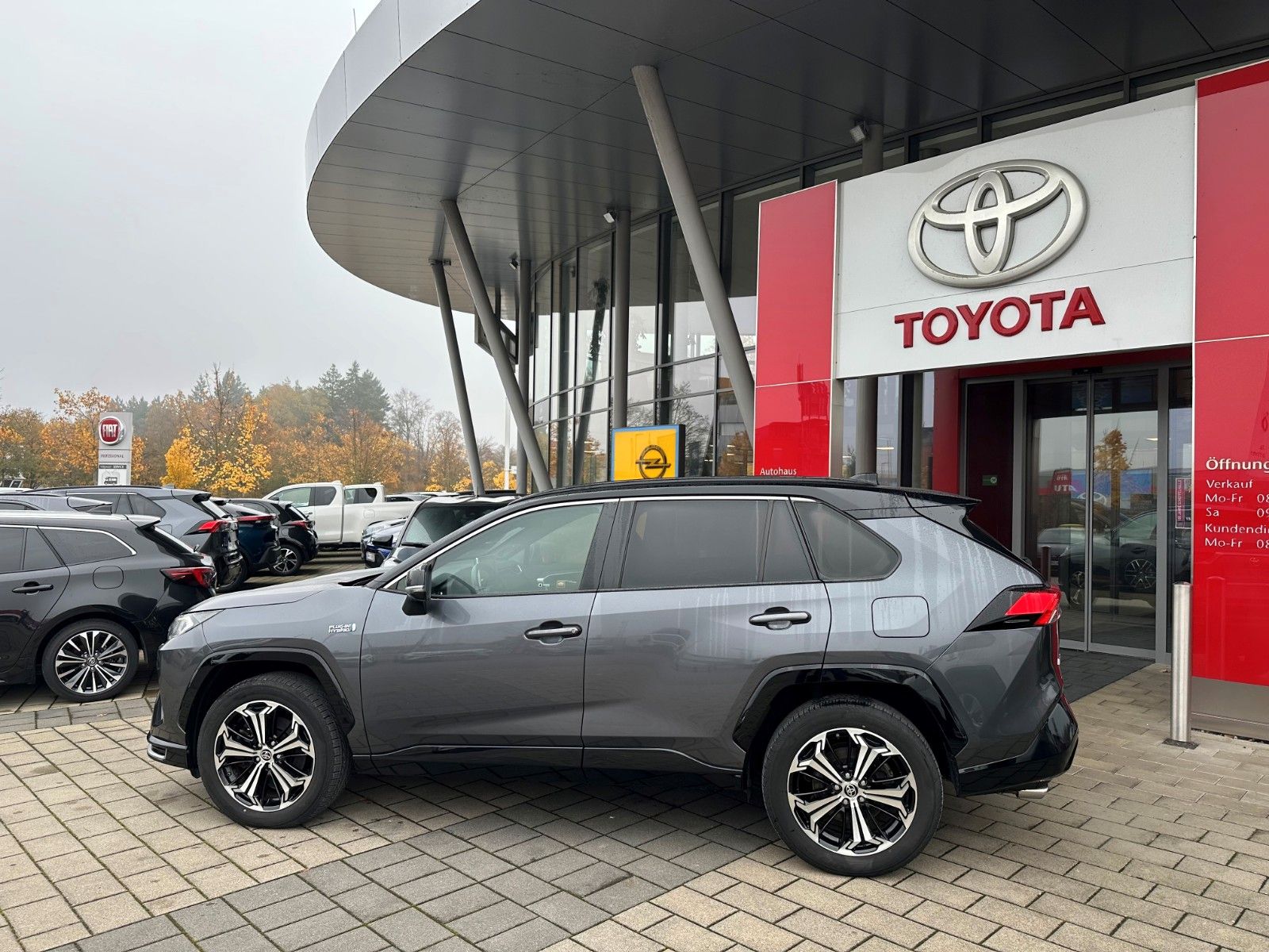 Toyota RAV4 Plug-in Hybrid 4x4, LEDER, 360°,HUD,AHK,JBL