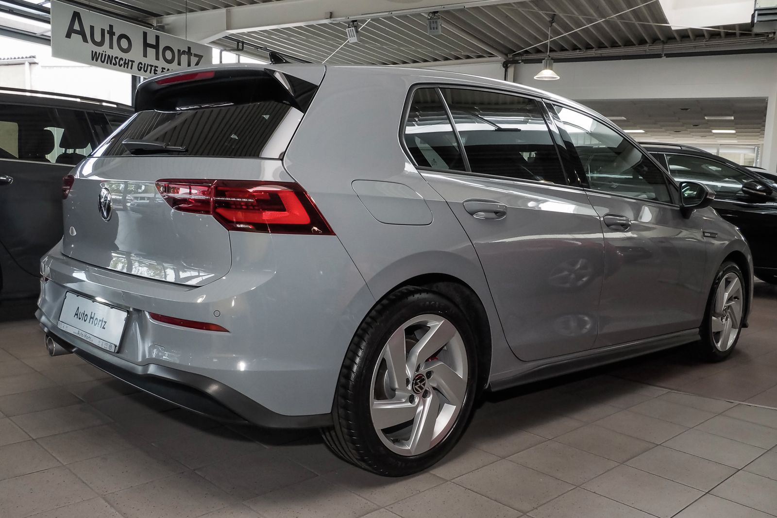 Volkswagen Golf VIII GTD 2.0 TDI DSG - Samsaru's Car Outlet