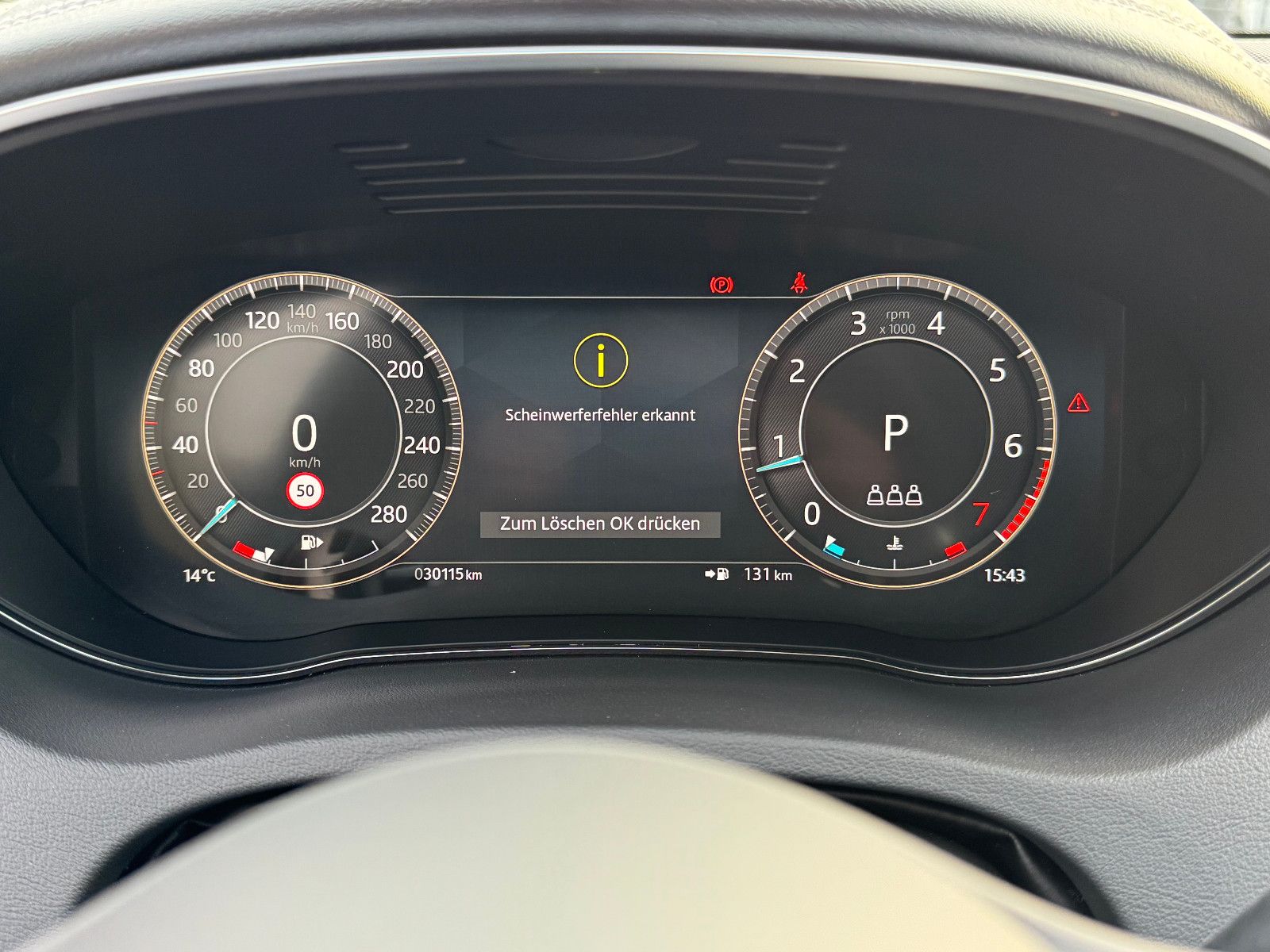 Jaguar E-Pace E-PACE R-Dynamic HSE AWD
