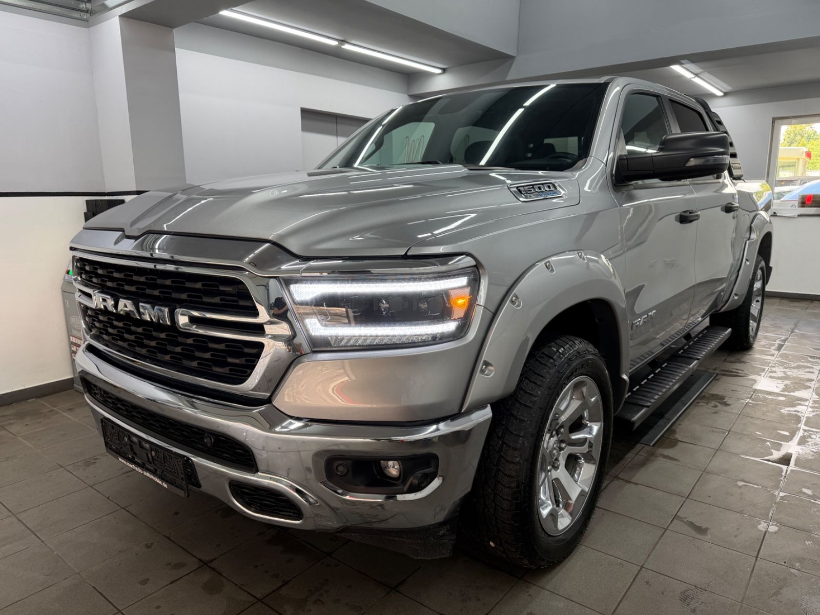 Dodge RAM 1500 5.7 4x4 eTORQUE Bigh. Crew./12"Display/