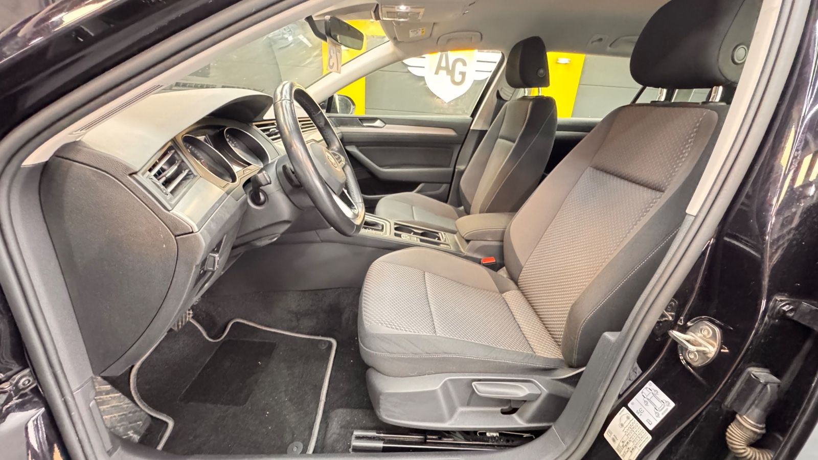 Volkswagen Passat Variant - Samsaru's Car Outlet
