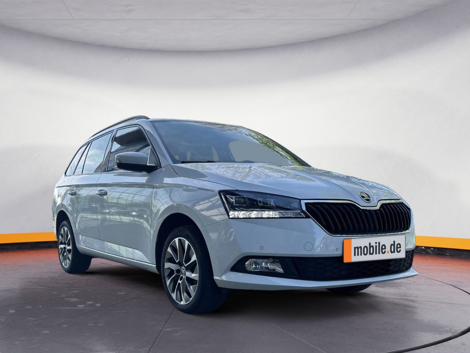 Skoda Fabia Combi 1.0TSI DSG - Samsaru's Car Outlet