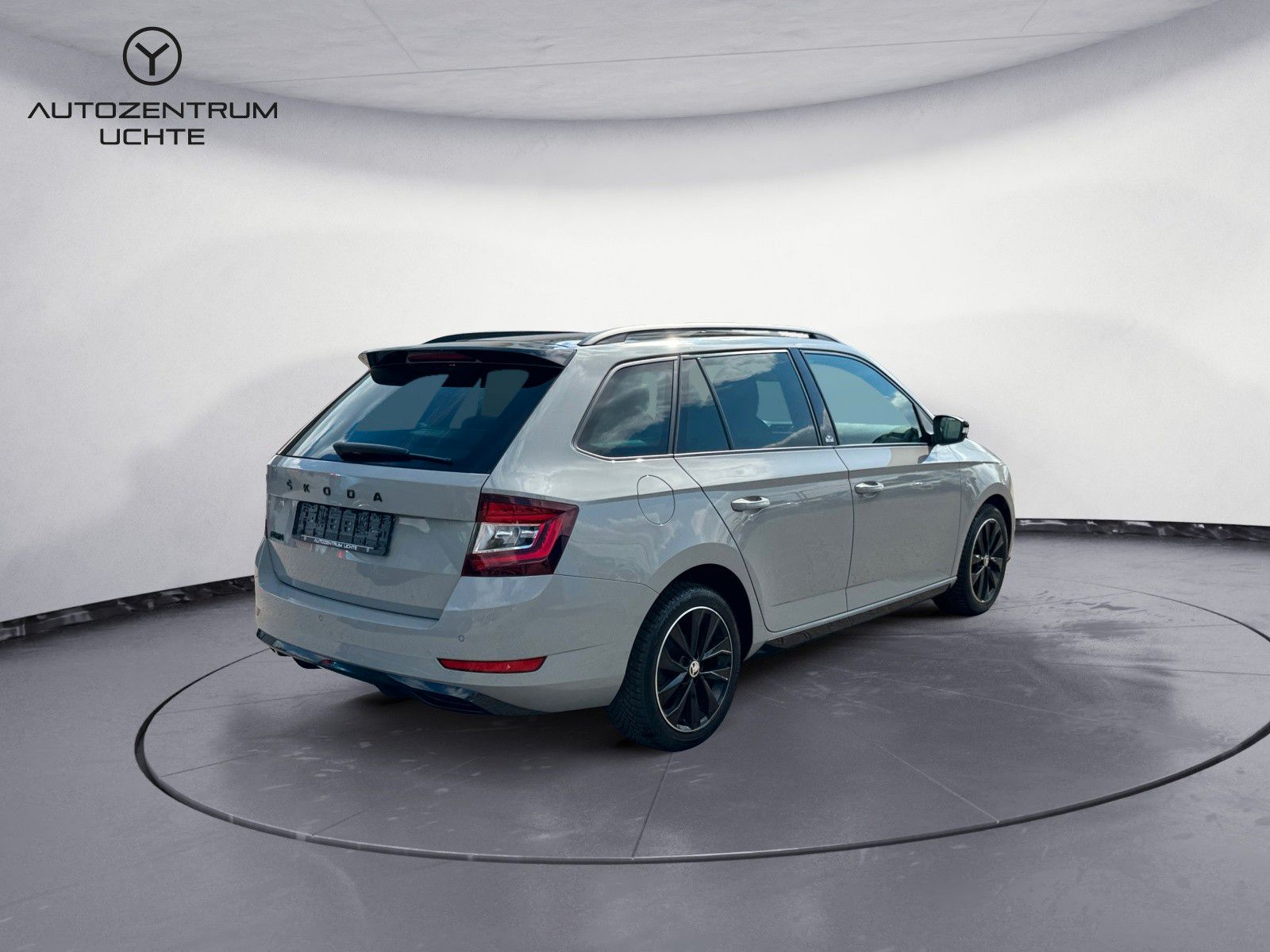 Skoda Fabia Combi Monte Carlo - Samsaru's Car Outlet