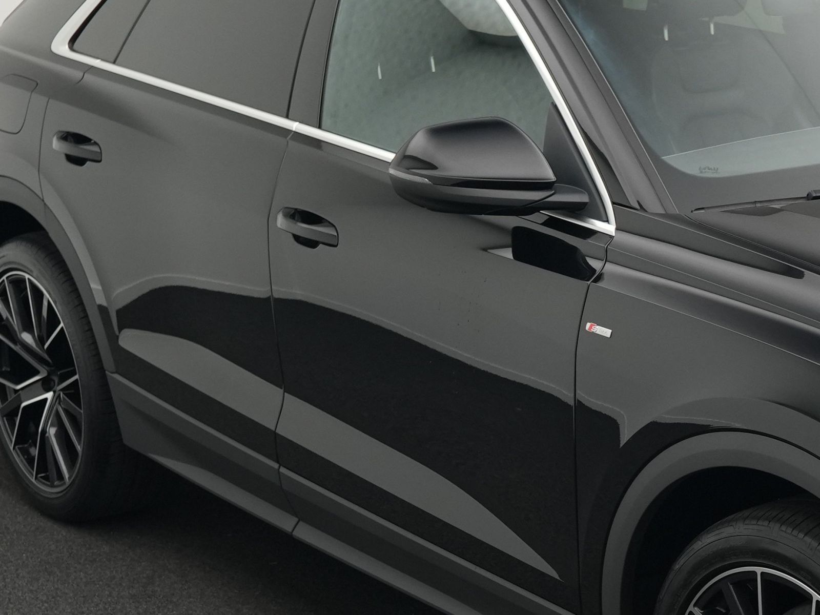 Audi Q8 55 TFSI quattro tiptronic 2x S line