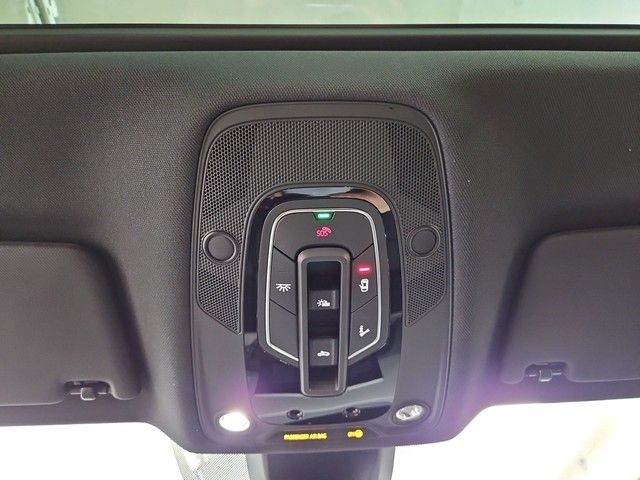 Audi Q5 S line AHK ACC MATRIX LED LEDER PANO KAMERA N