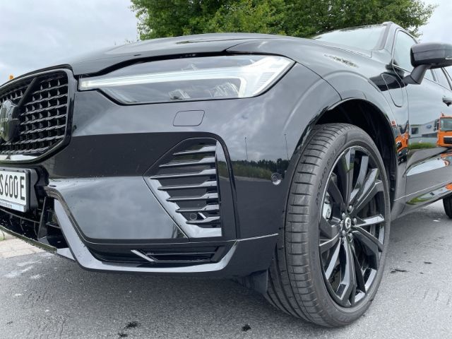 Volvo XC60 Plus Black Edition Recharge Plug-In Hybrid