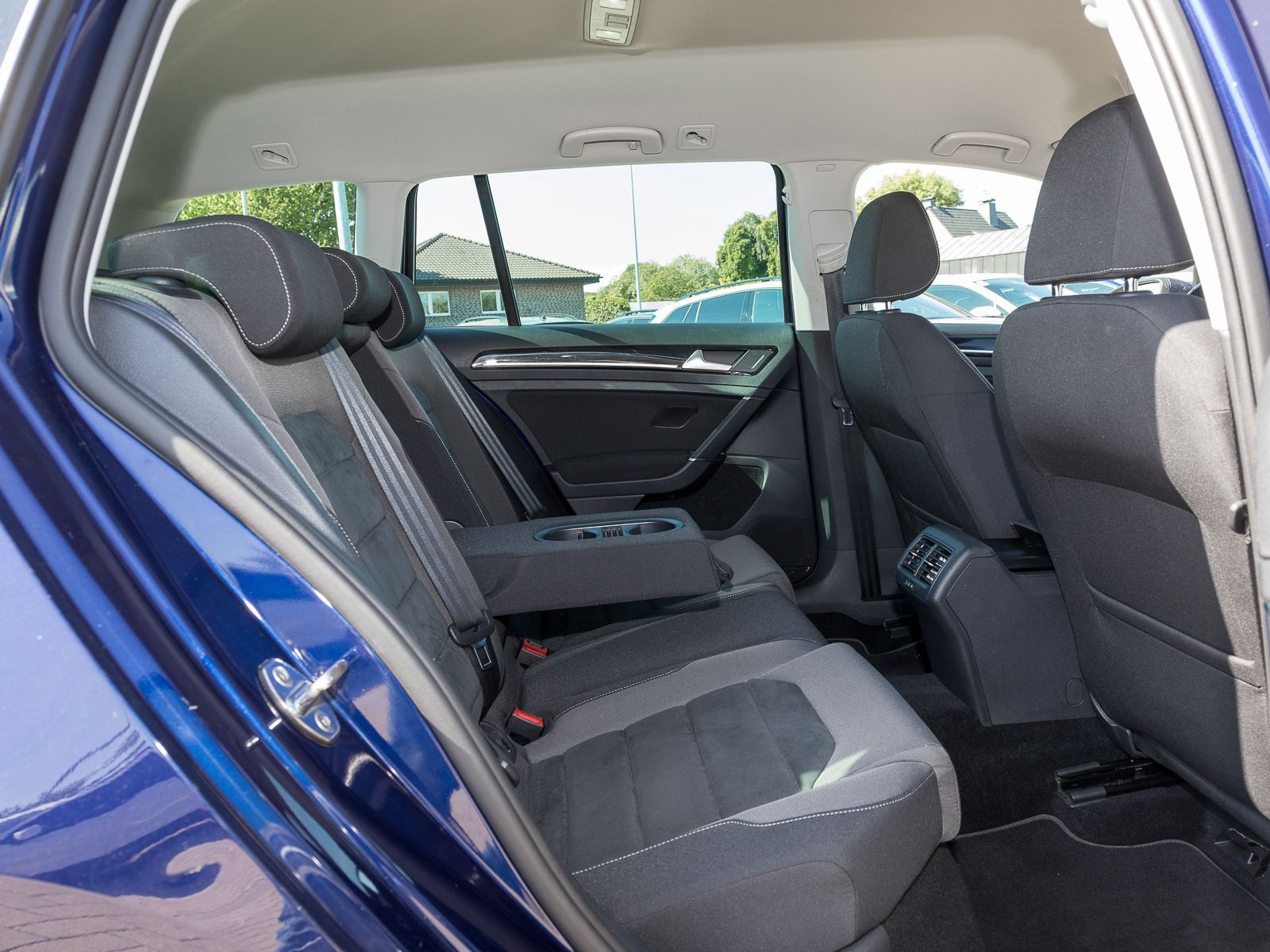 Volkswagen Golf Variant 1.5 TSI HIGHLINE - Samsaru's Car Outlet