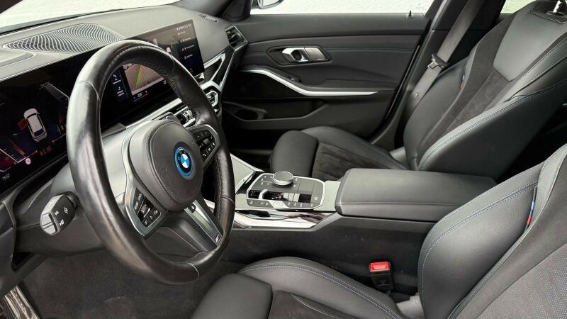 BMW 330e xDrive M Sport AHK/MEMORY/LED+/HiFi/K-ZUG A