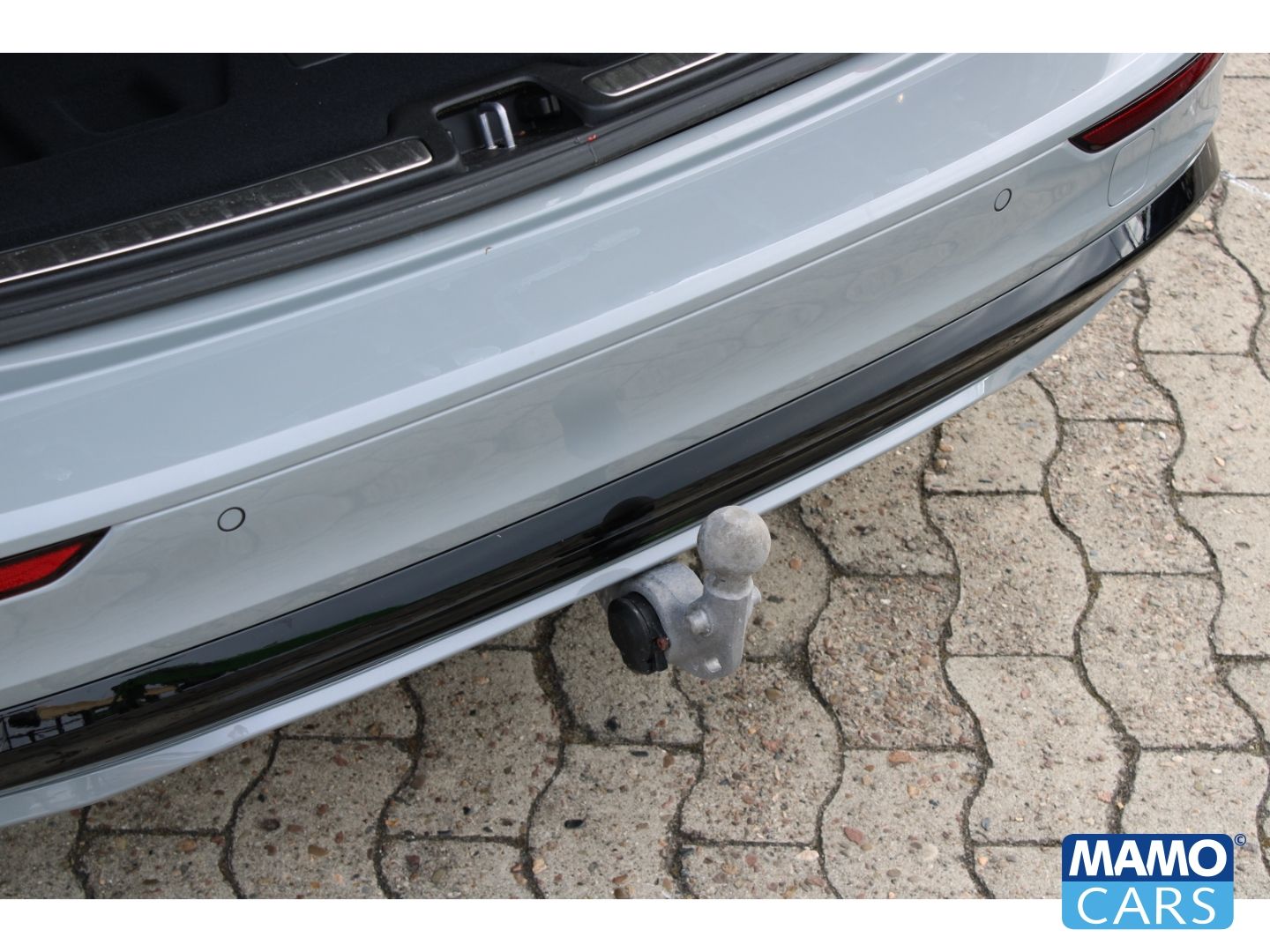 Volvo V60 T8 AWD Recharge Plus Dark EU6e AHK/360CAM/AC