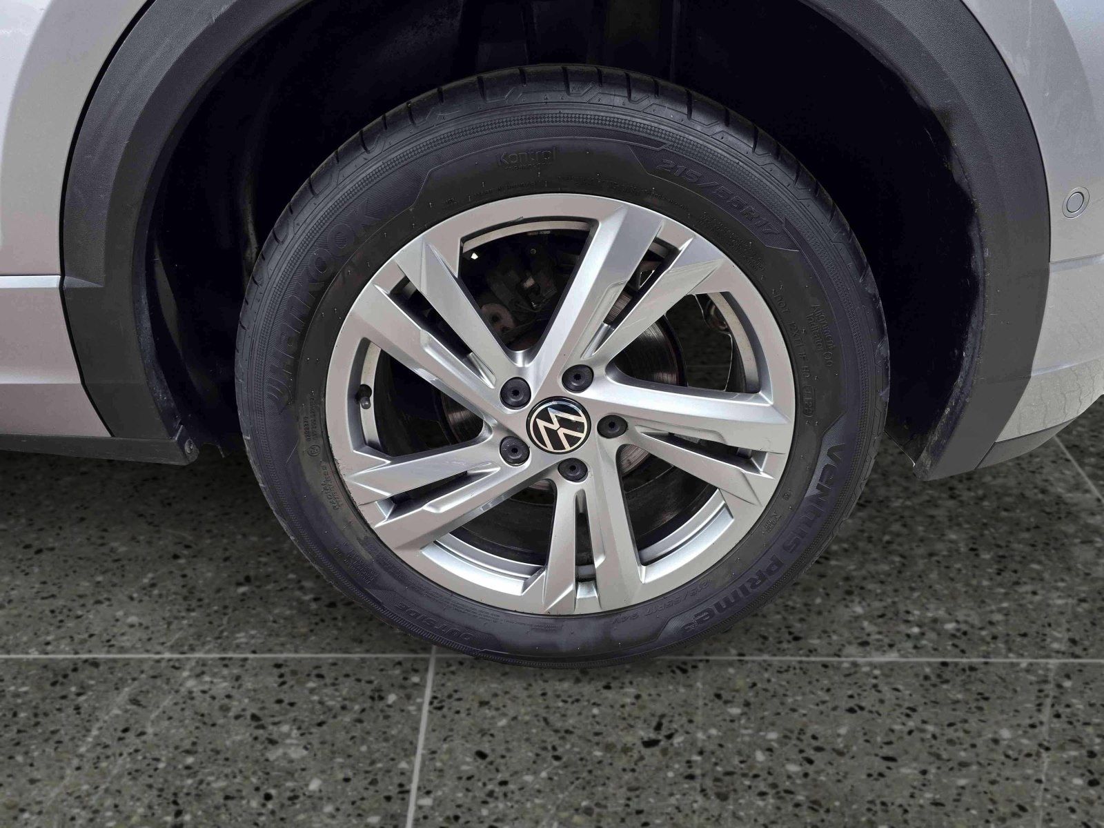 Volkswagen T-Roc 1.5 TSI R-LINE DSG - Samsaru's Car Outlet