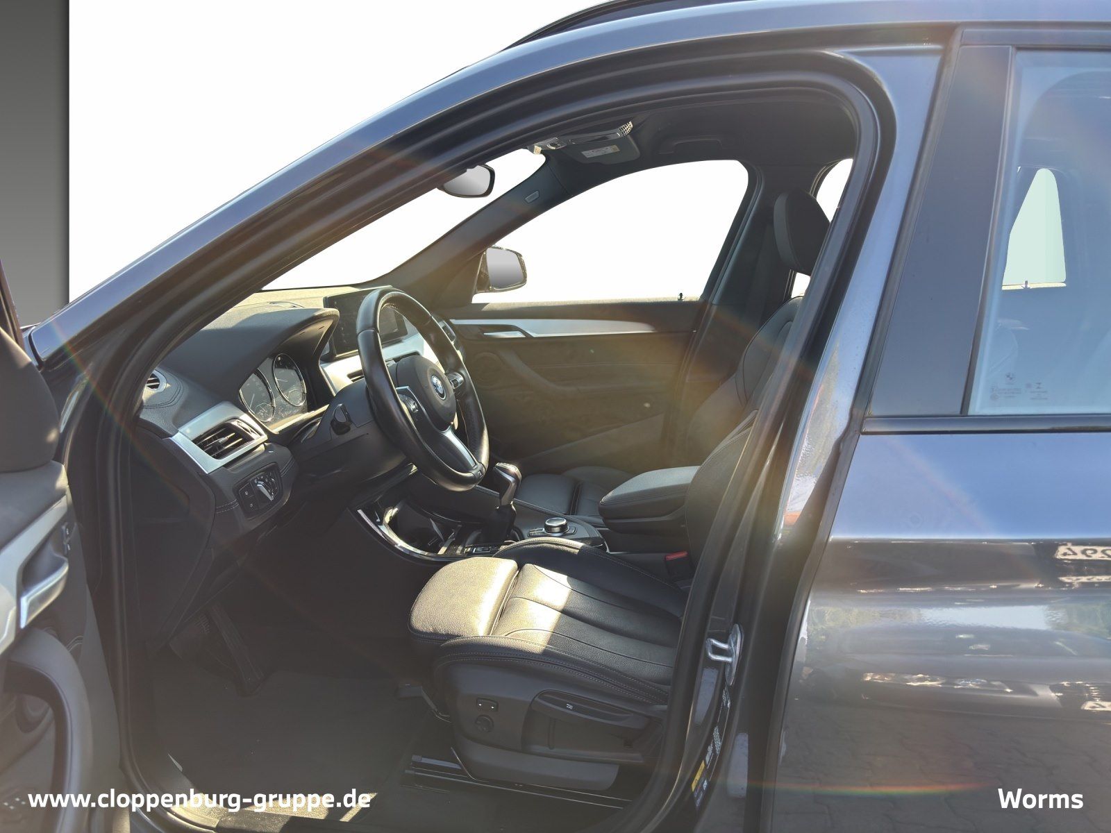 BMW X1 xDrive25e M Sportpaket - Samsaru's Car Outlet