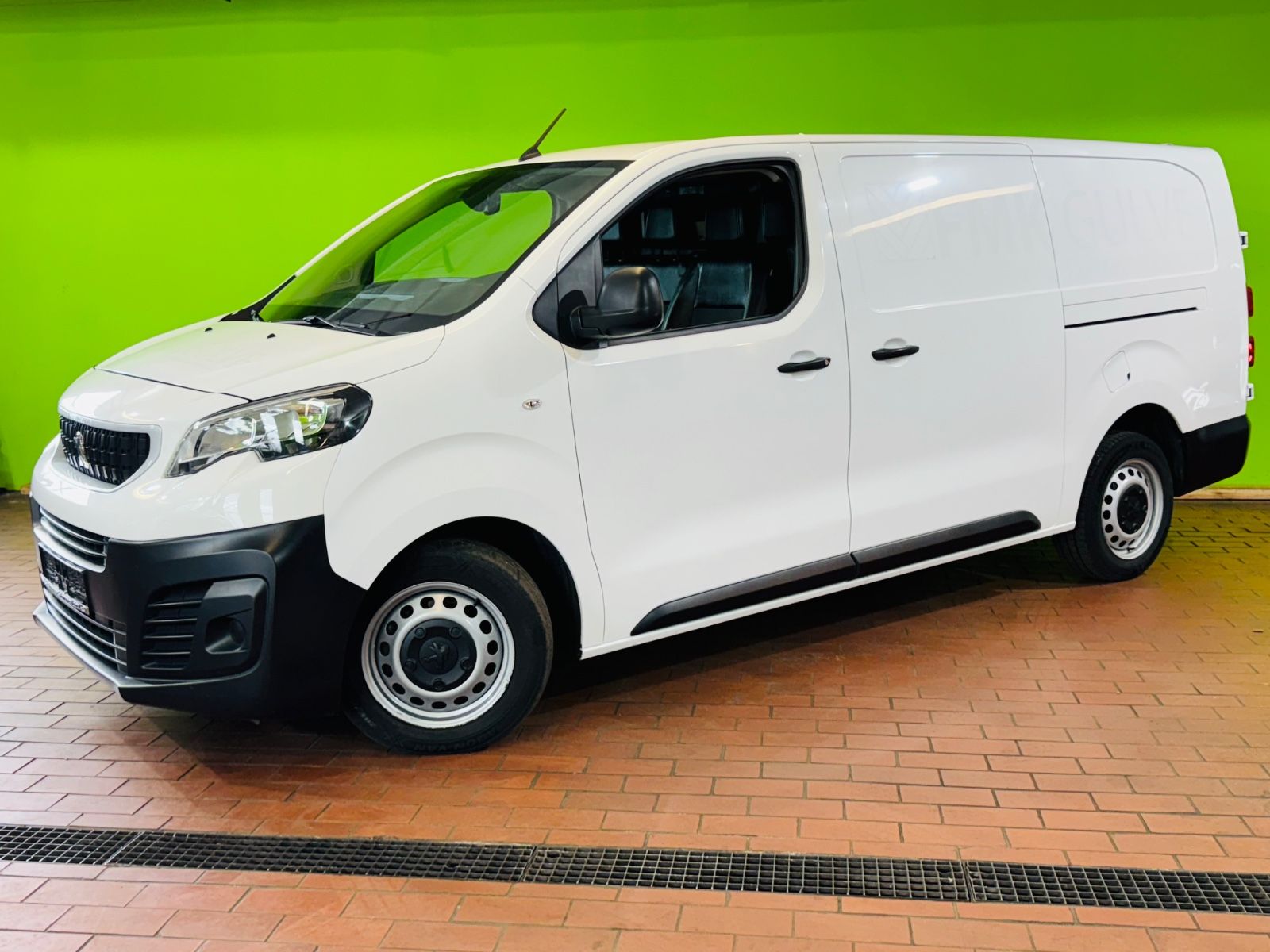 Peugeot Expert Kasten Premium - Samsaru's Car Outlet