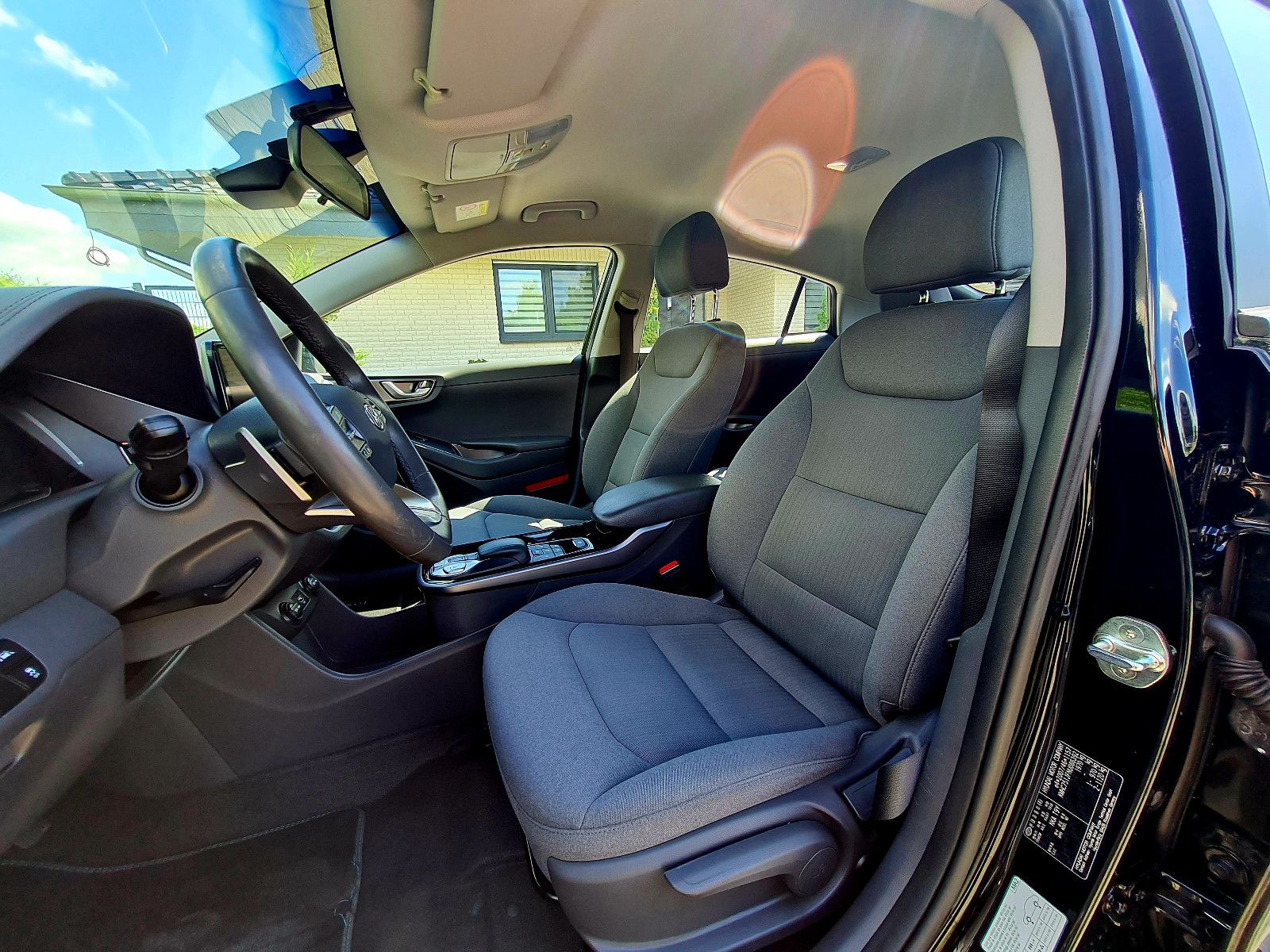 Hyundai IONIQ Elektro - Samsaru's Car Outlet