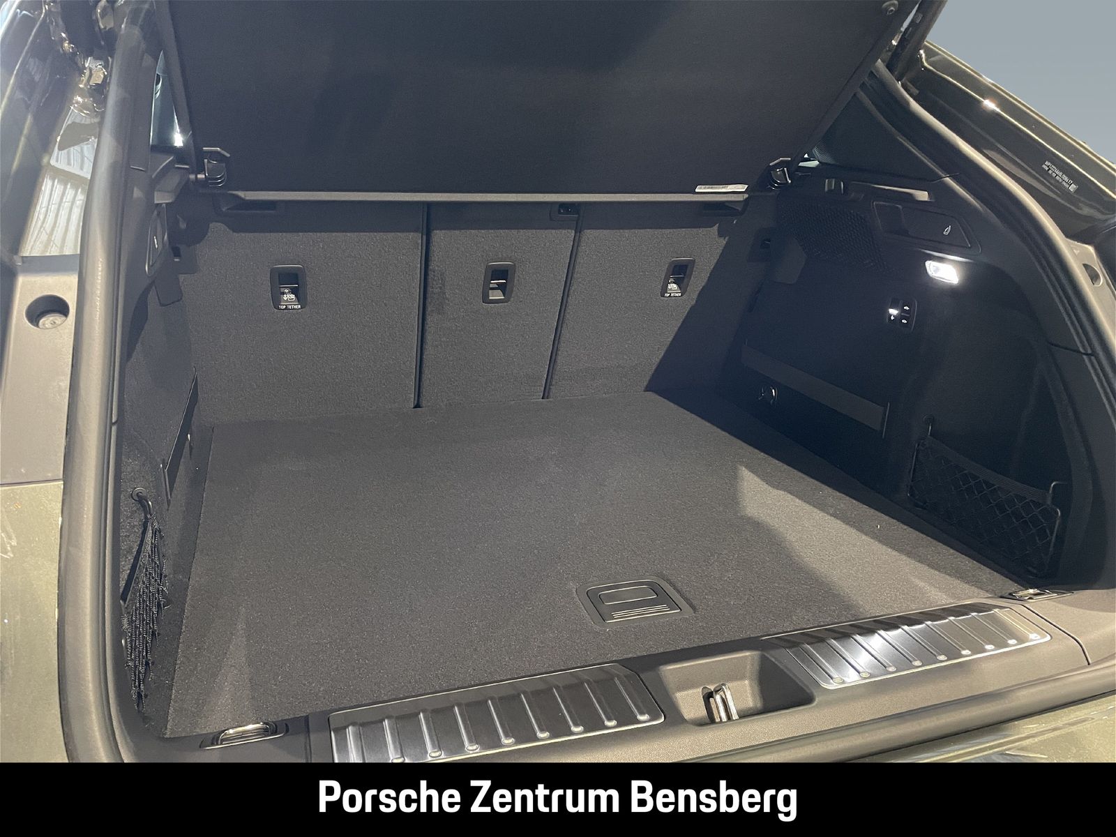 Porsche Macan 4 Electric