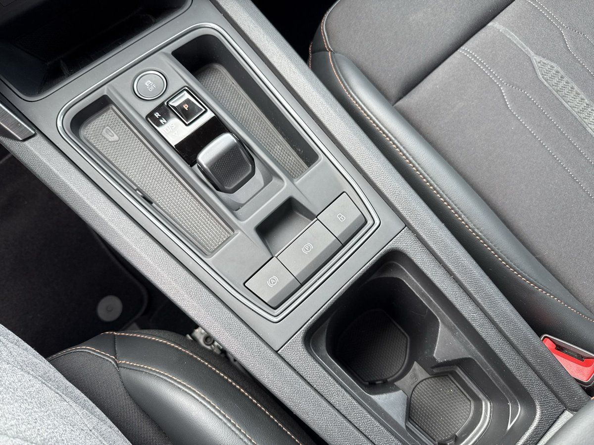 Cupra Formentor VZ 2.0 TSI 4DRIVE NAVI+PANO+AHZV+LED