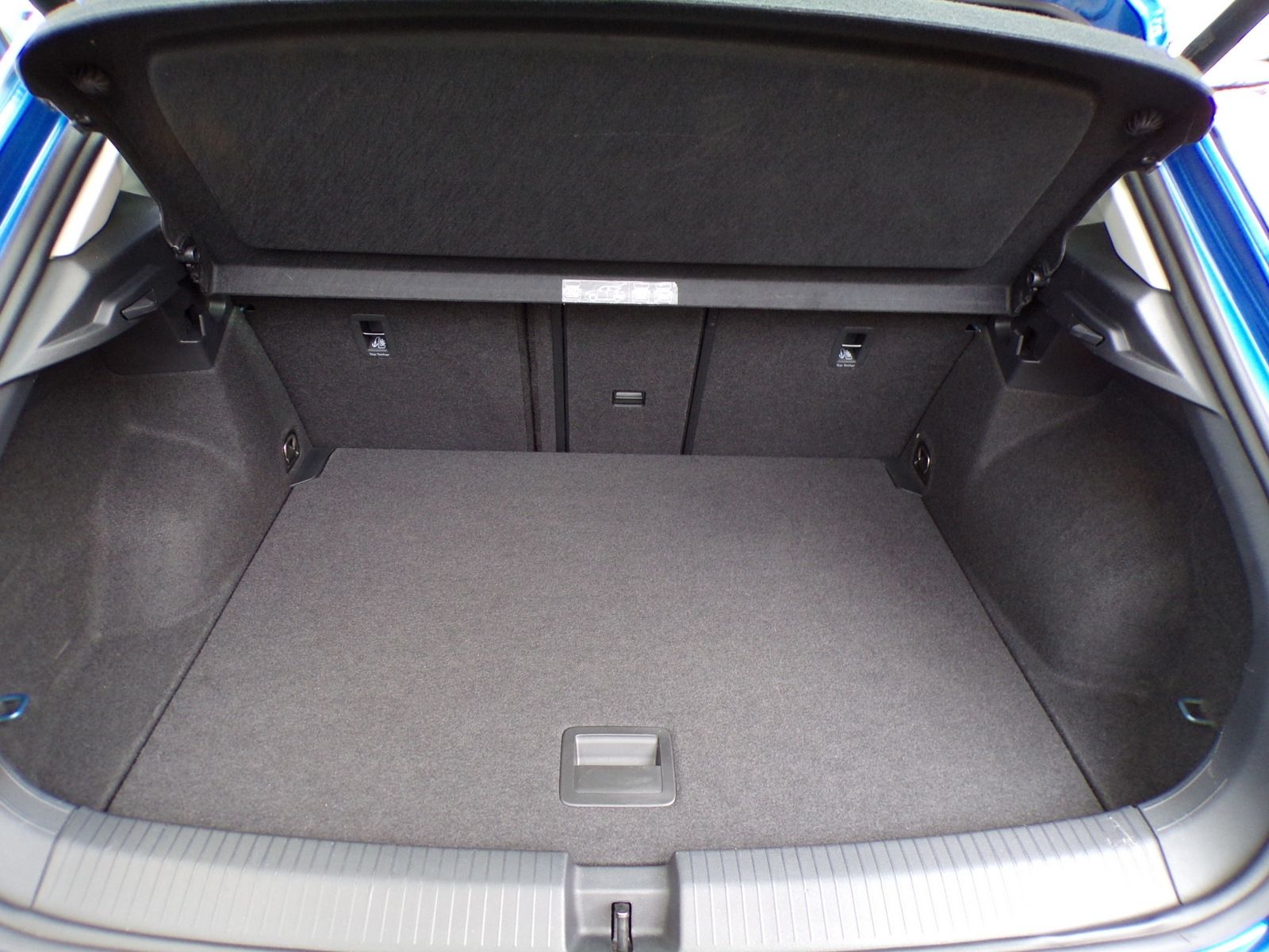 Volkswagen T-ROC 1.0 TSI STYLE - Samsaru's Car Outlet