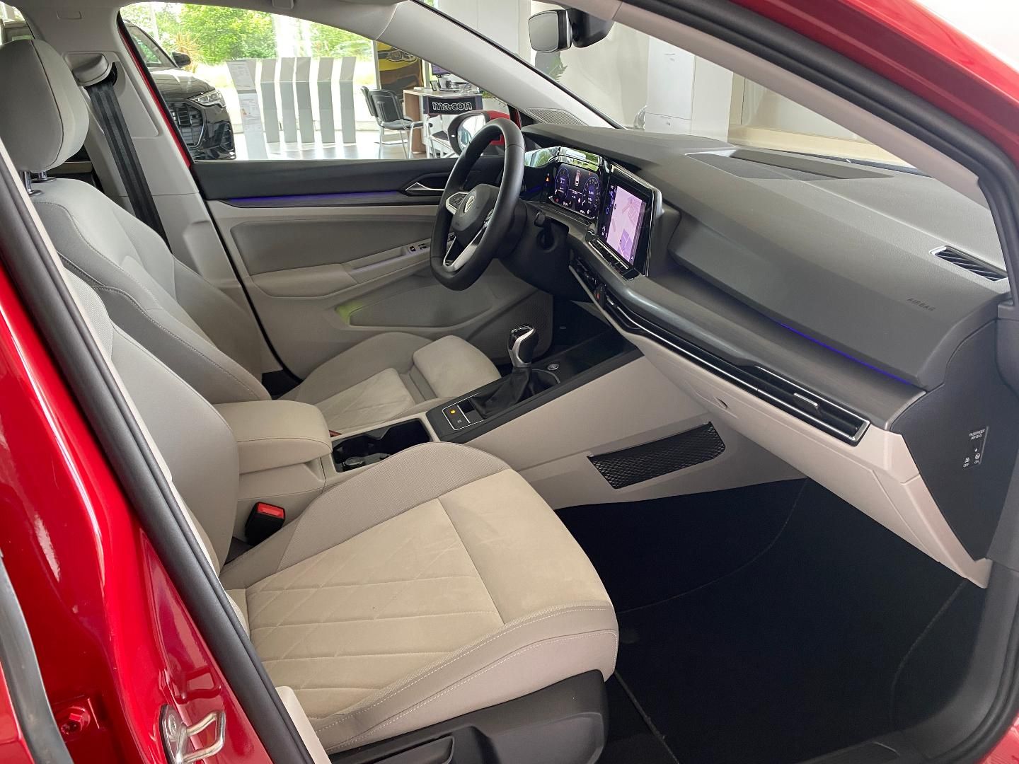 Volkswagen Golf Variant Style 2.0l TDI - Samsaru's Car Outlet