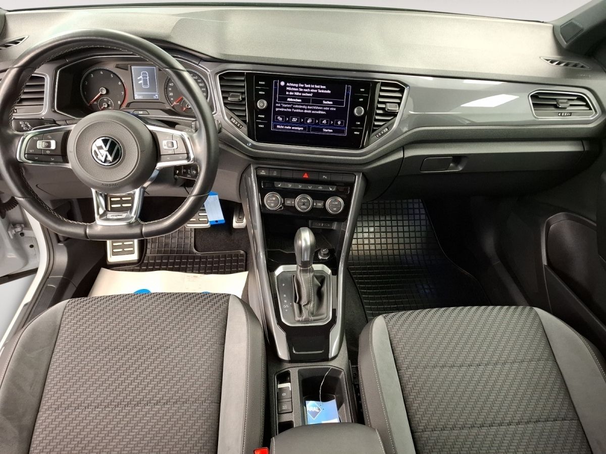Volkswagen T-Roc 1.5 TSI Sport R-Line - Samsaru's Car Outlet