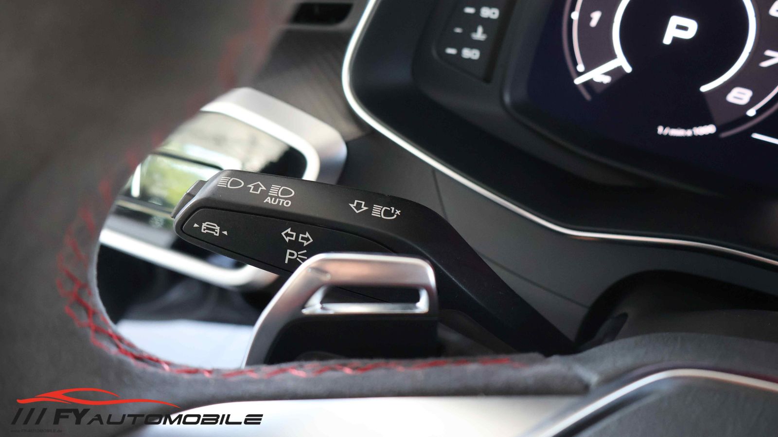 Audi RS6 4.0 TFSI quattro Keramic* Pano* AHK* Carbon