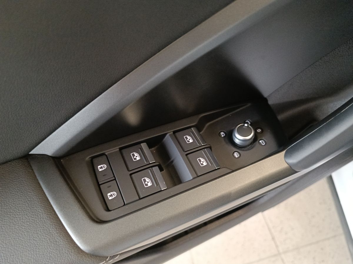 Audi Q3 45 TFSI quattro S line - Samsaru's Car Outlet
