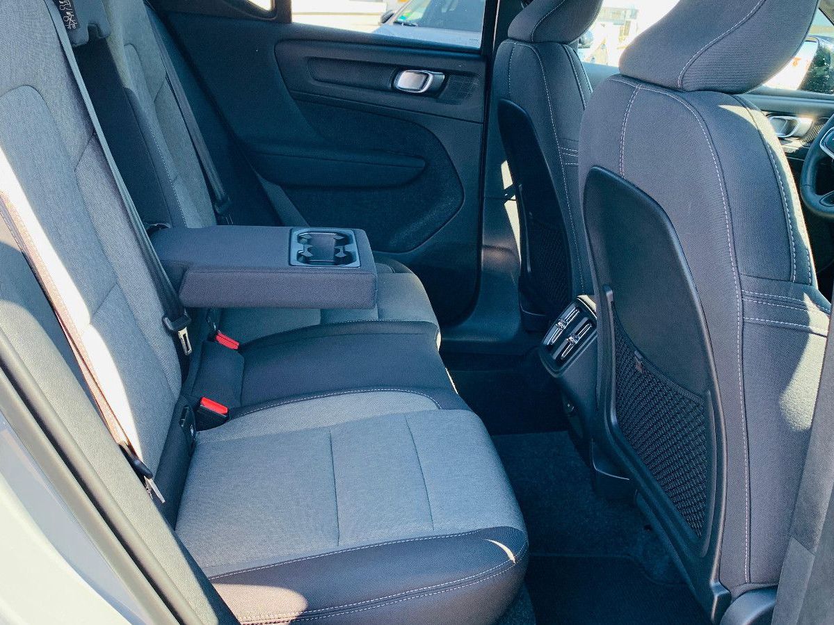 Volvo XC40 B4 B Pl. Dark - Samsaru's Car Outlet
