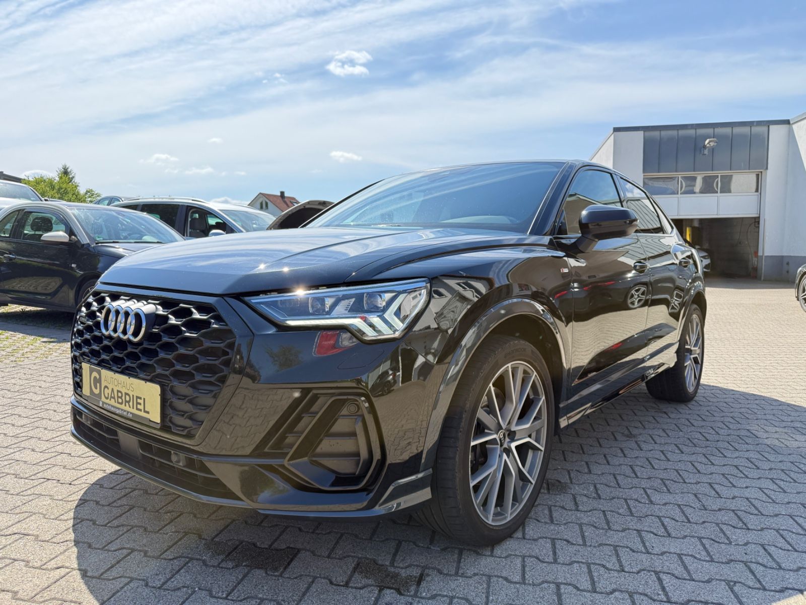 Audi Q3 Sportback 40 TDI quattro S line - Samsaru's Car Outlet