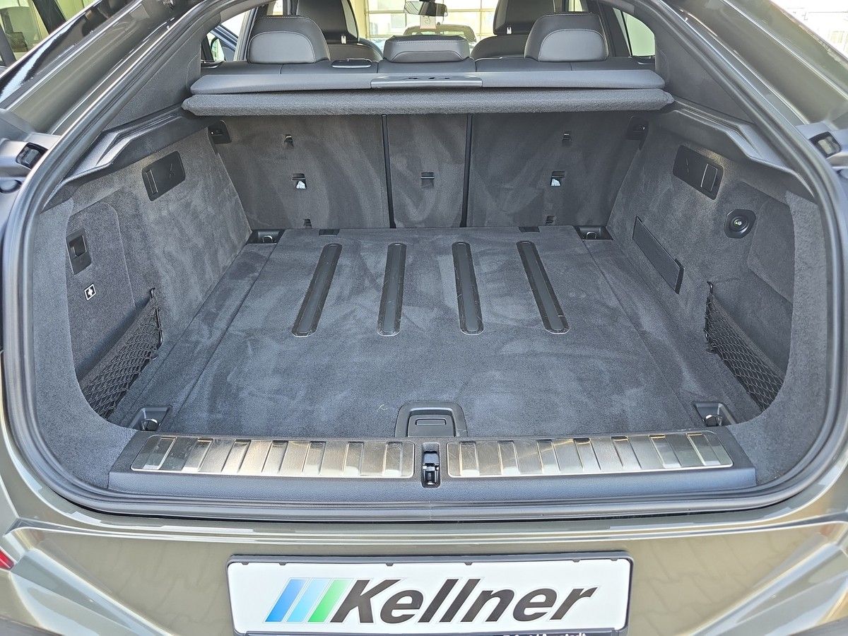 BMW X6  xDr. 30d M-Sport Pro+PANO+AHK+ACC+HUD+21"+HA