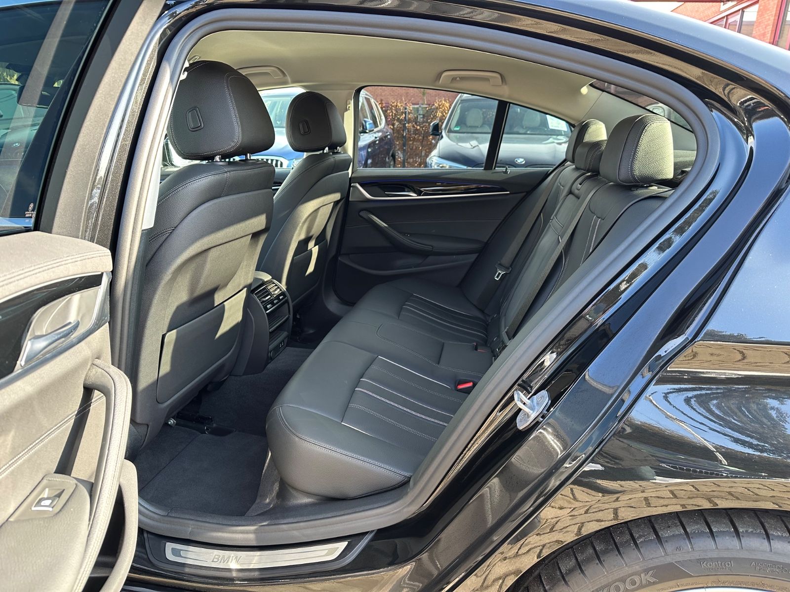 BMW 530d xDrive Luxury Line Leder Head-Up ACC Kamera