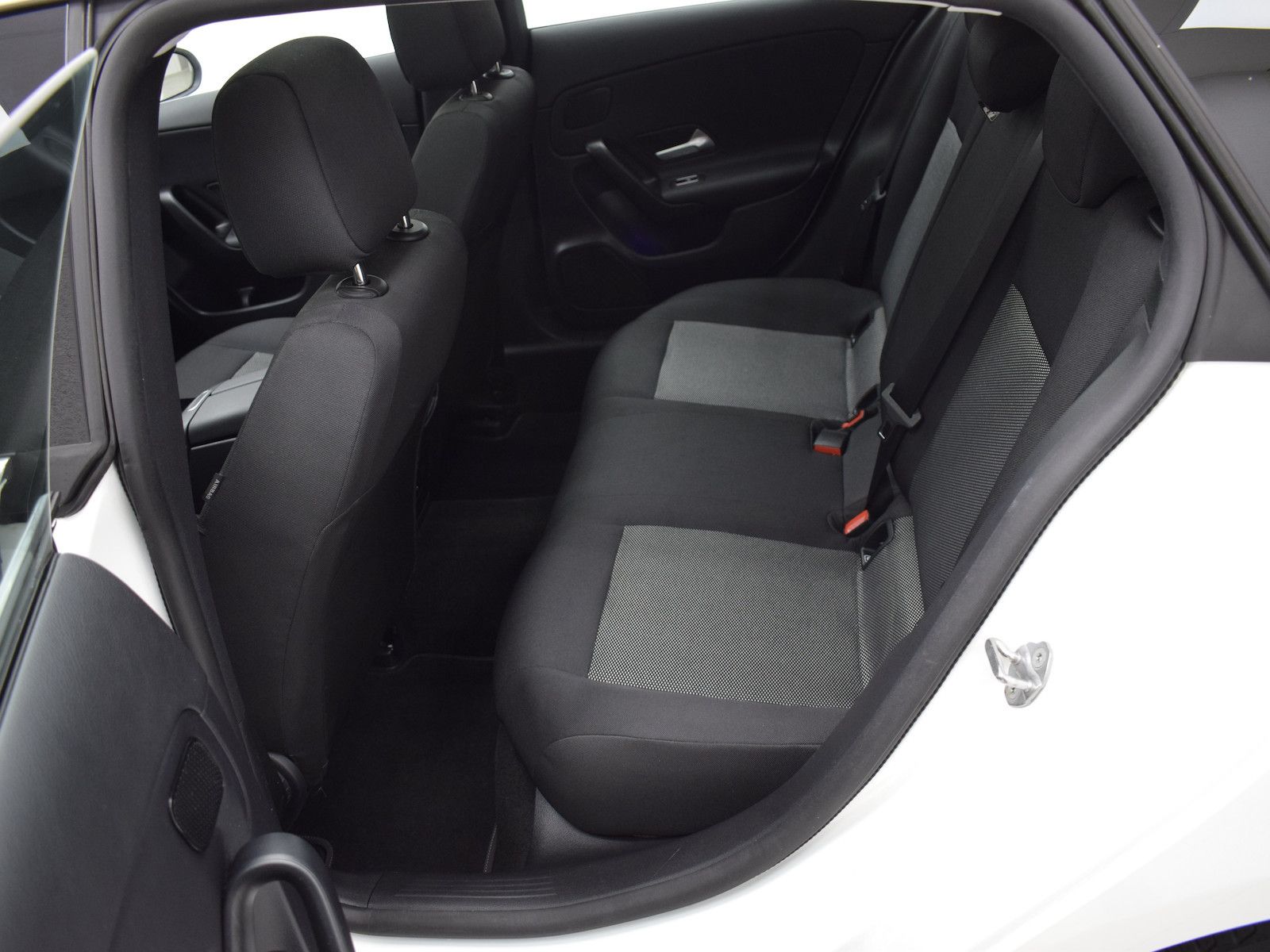 Mercedes-Benz CLA 200 Shooting Brake 4M - Samsaru's Car Outlet
