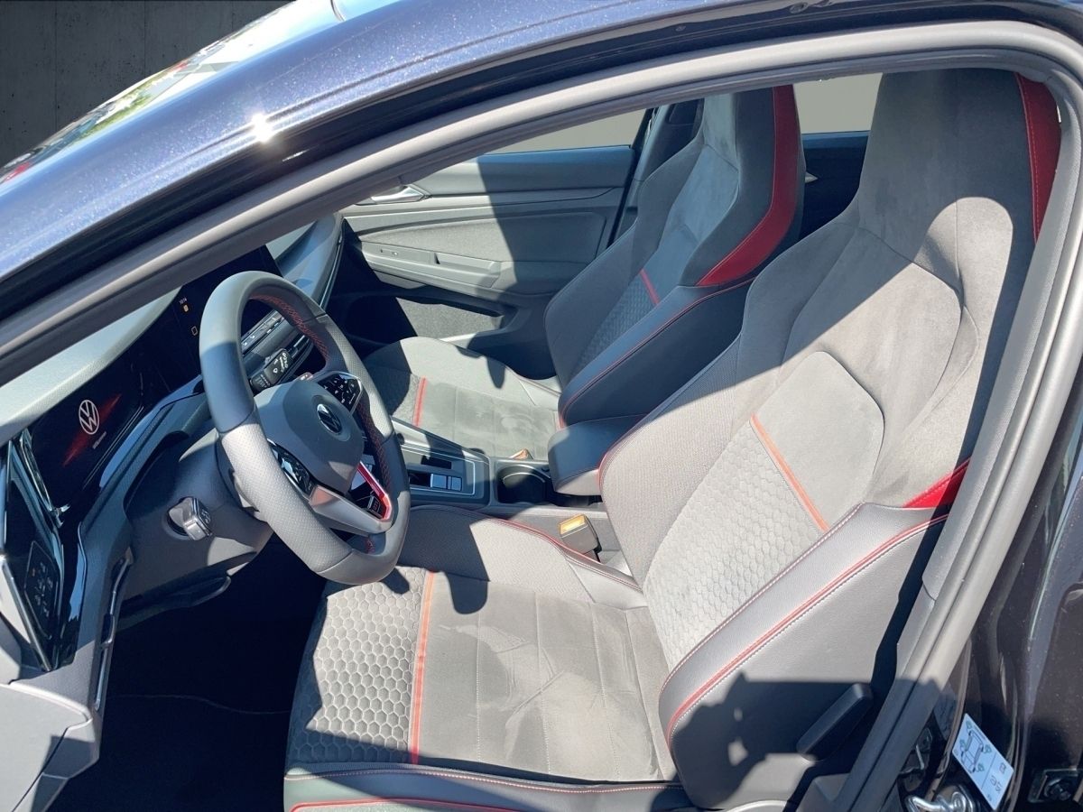 Volkswagen Golf GTI Clubsport 2.0 TSI DSG - Samsaru's Car Outlet