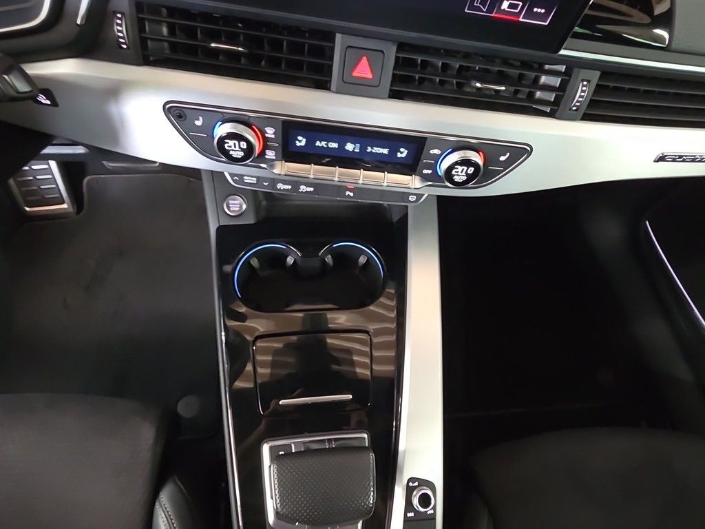 Audi A4 Avant S-Line Competition 50TDI Quat. AHK B&O