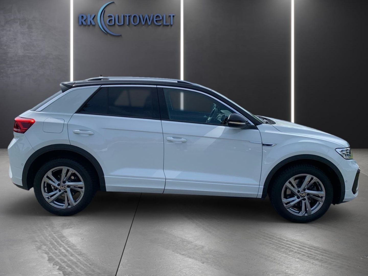 Volkswagen T-Roc 2.0 TDI R-Line - Samsaru's Car Outlet
