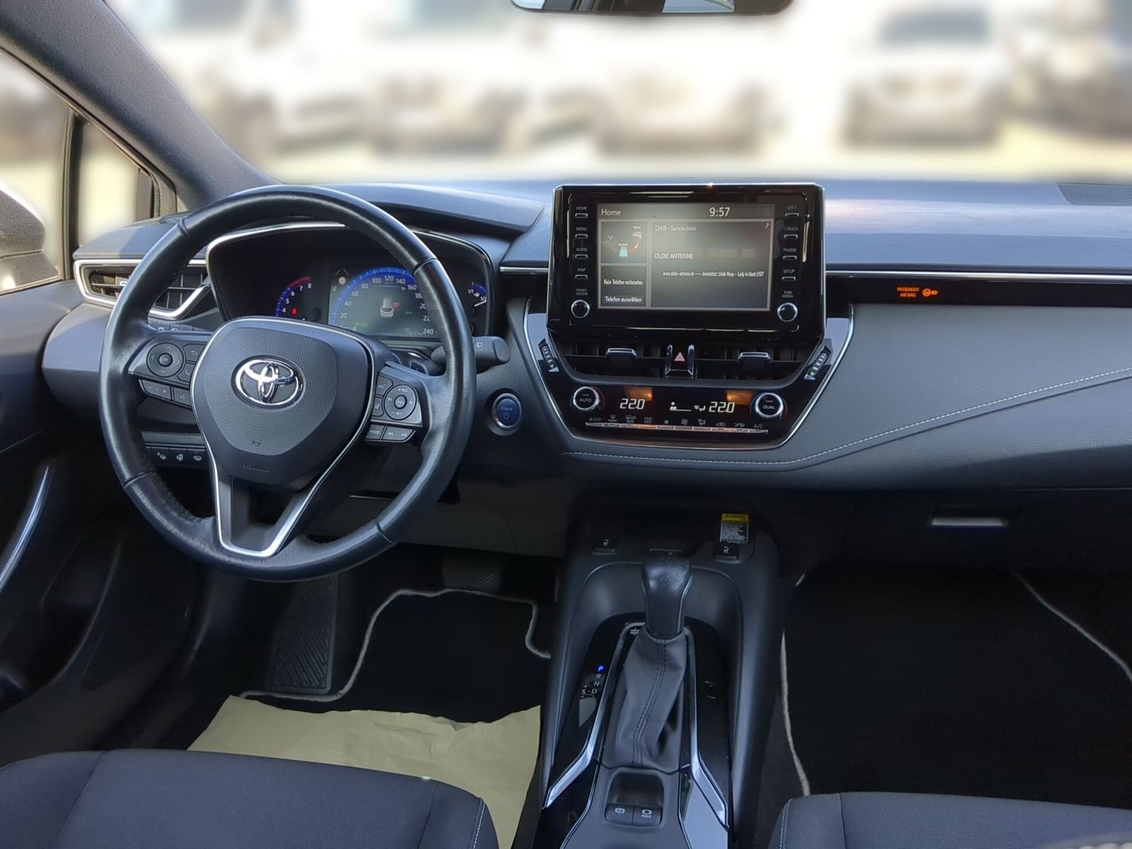 Toyota Corolla Touring Sports 2.0 Team - Samsaru's Car Outlet