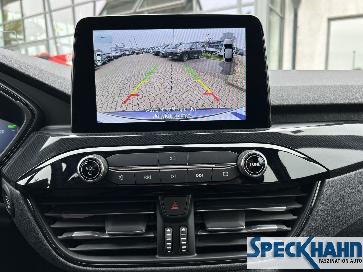 Ford Kuga Plug-In Hybrid ST-Line - Samsaru's Car Outlet
