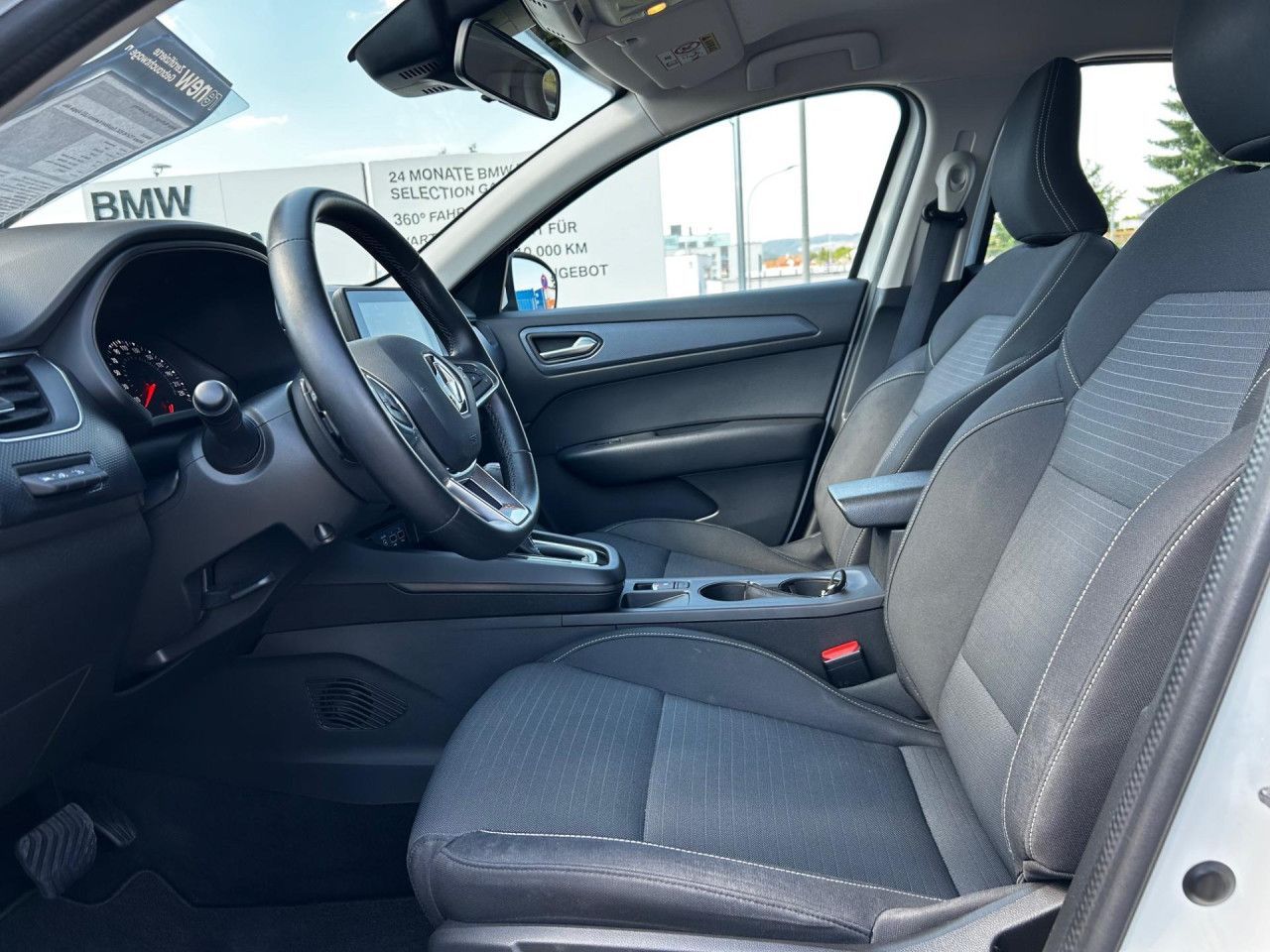 Renault Arkana TCe140 Equilibre - Samsaru's Car Outlet