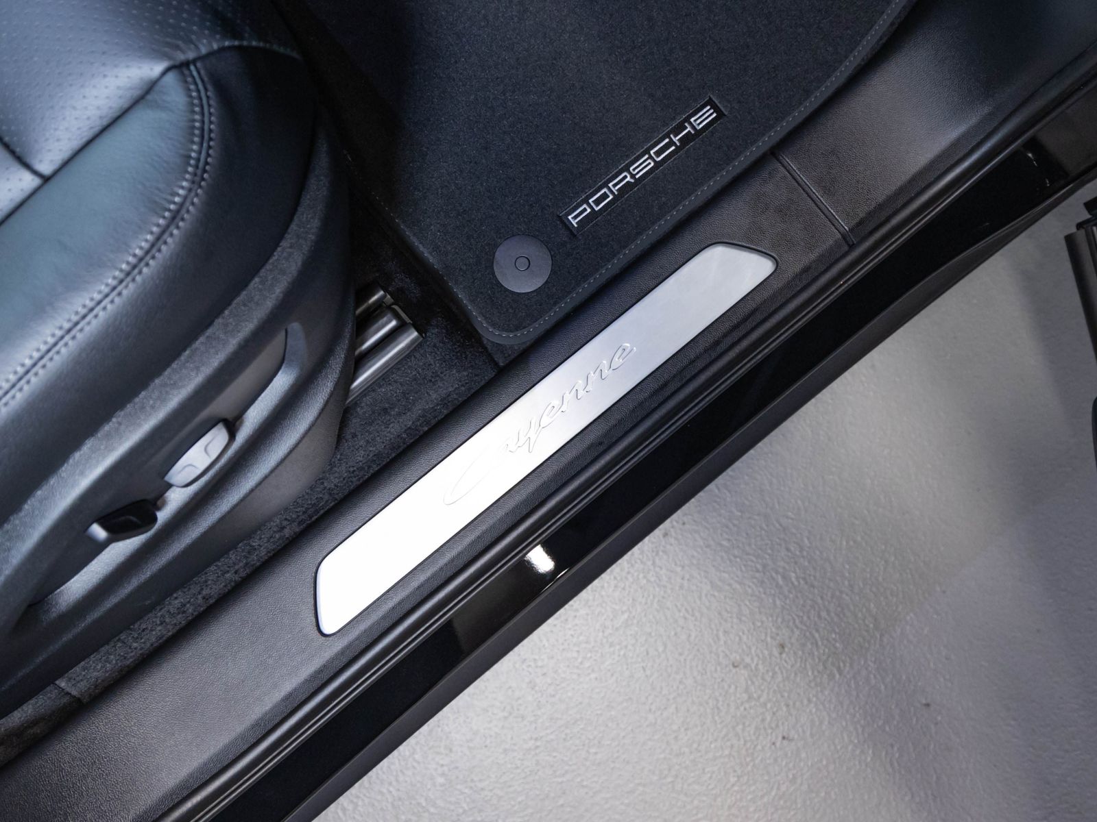 Porsche Cayenne E-Hybrid Panoramadach Luftfederung